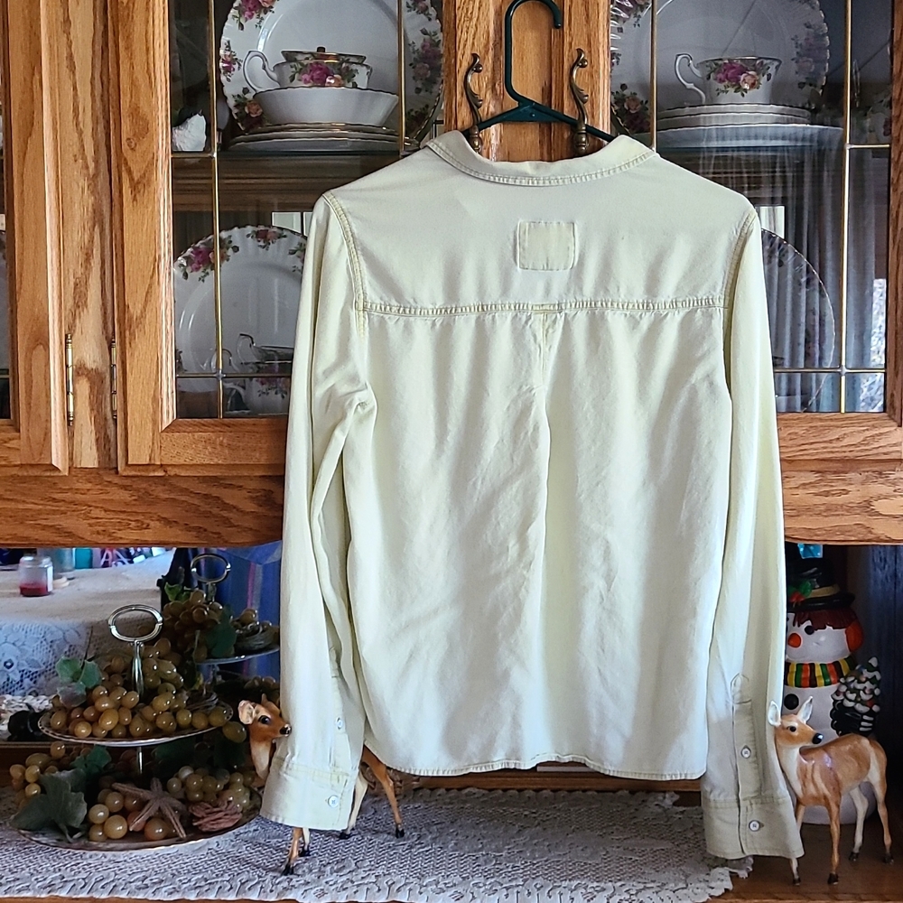 ABERCROMBIE & FITCH BUTTON DOWN TOP - Picture 2 of 3
